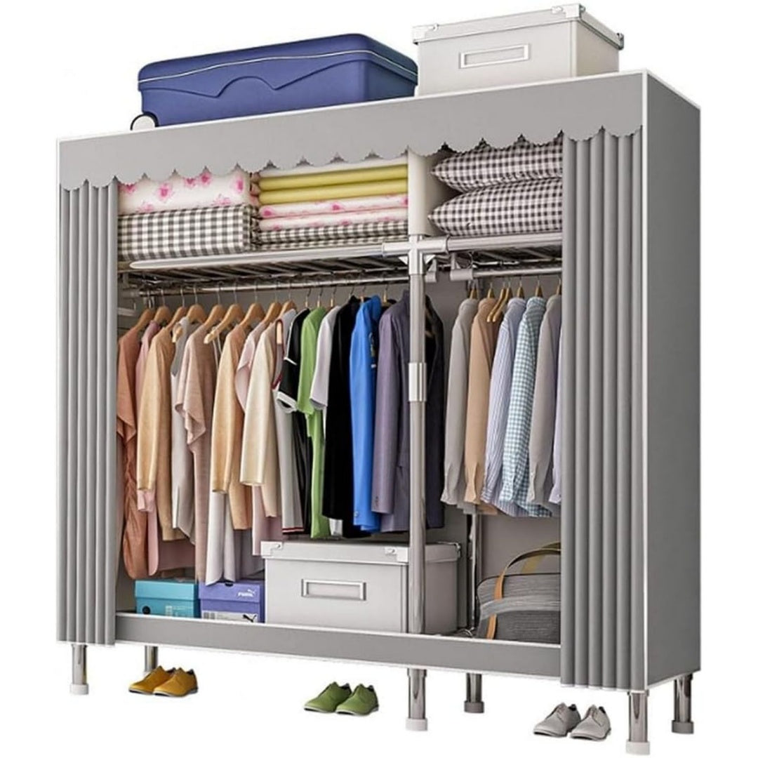 Armoire gris avec des etageres reglables en hauteur